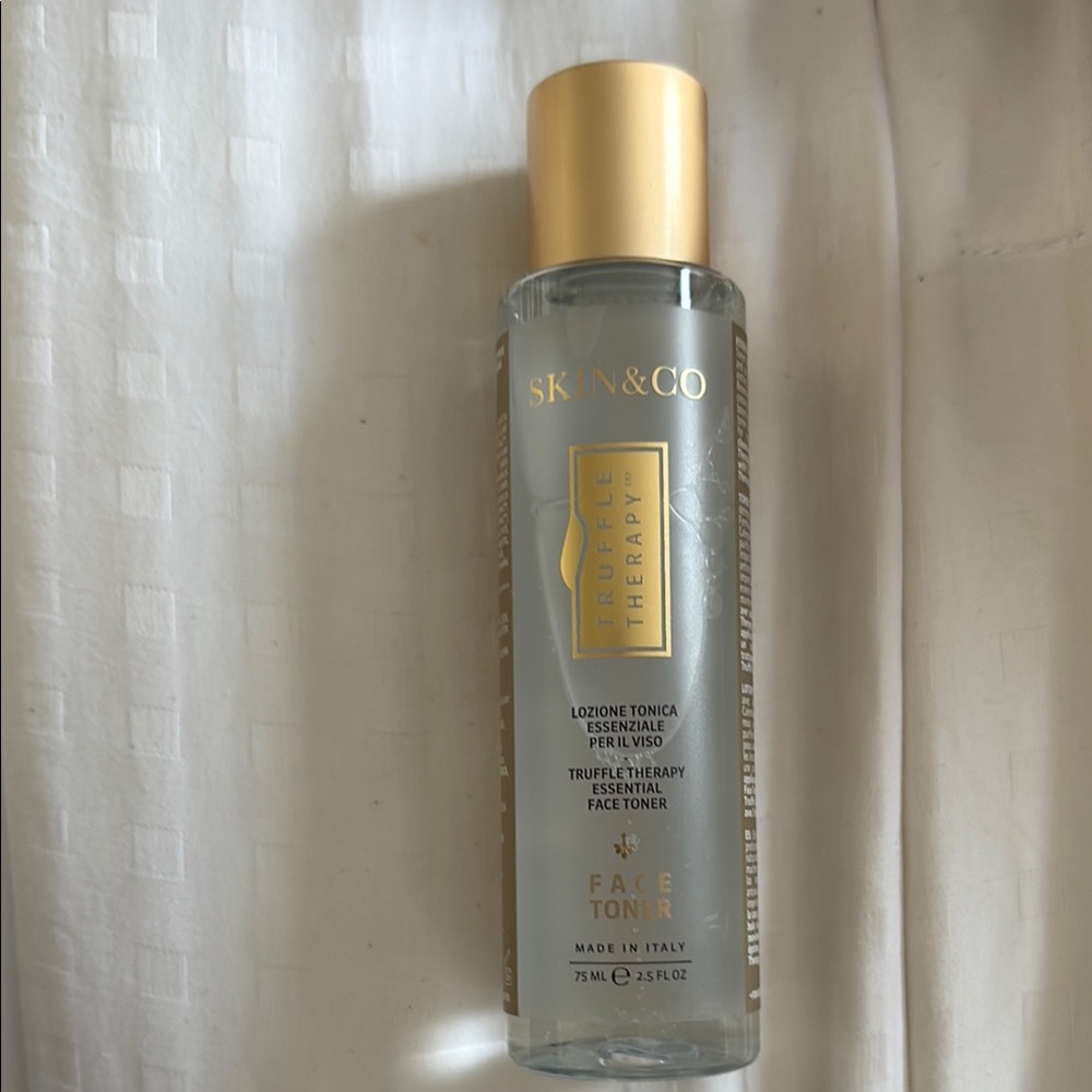 Skin & Co Truffle Therapy Face Toner - Gold and White
